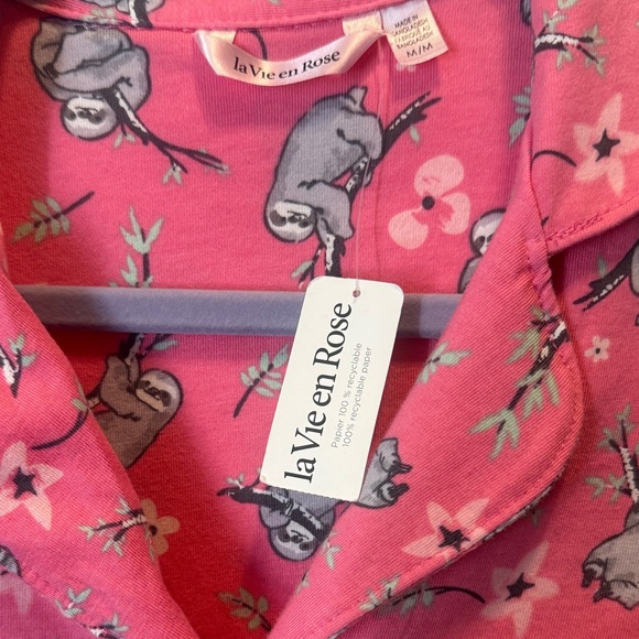 la Vie en Rose Pink Sloth Print Pajama Top | Button Down Shirt PJ - Picture 3 of 9